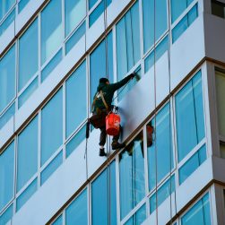 High-Rise Window Cleaning proactive cleaning (2)